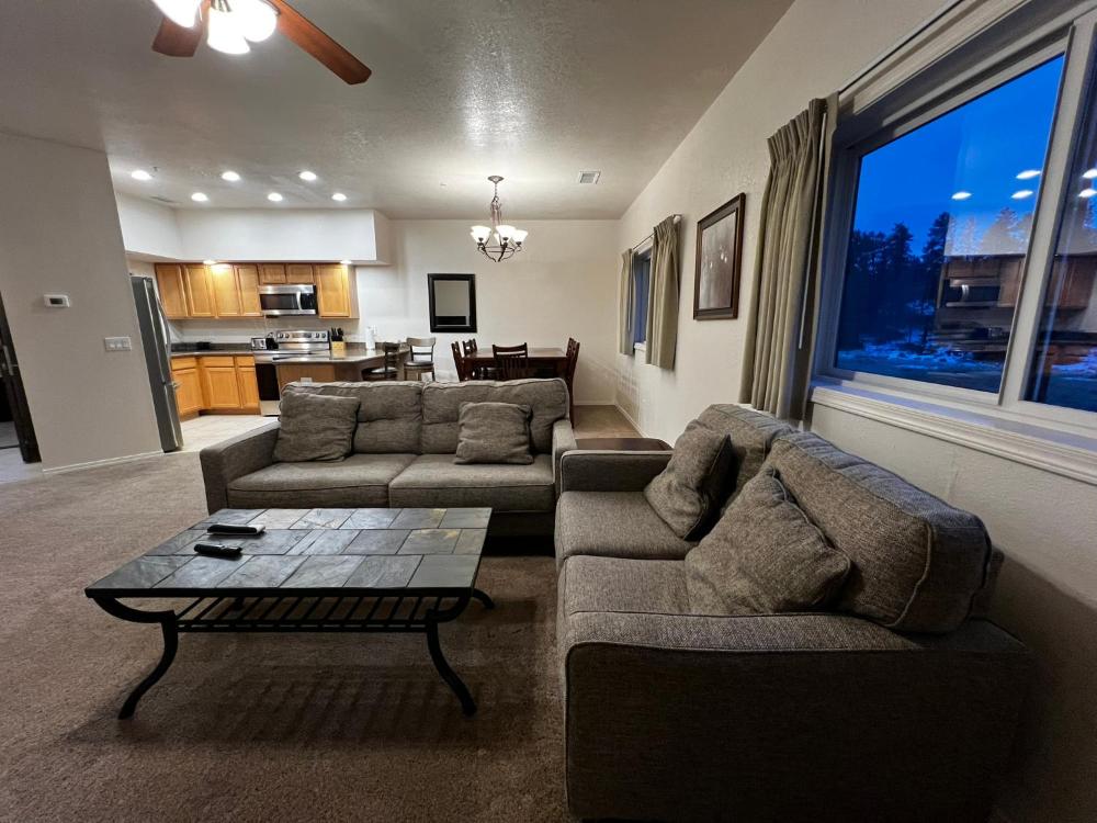 Canyon Plaza Premier Studios and Apts-South Rim